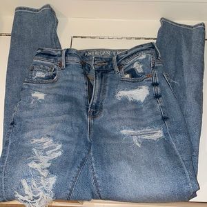 American Eagle ripped mom jeans size 00 regular